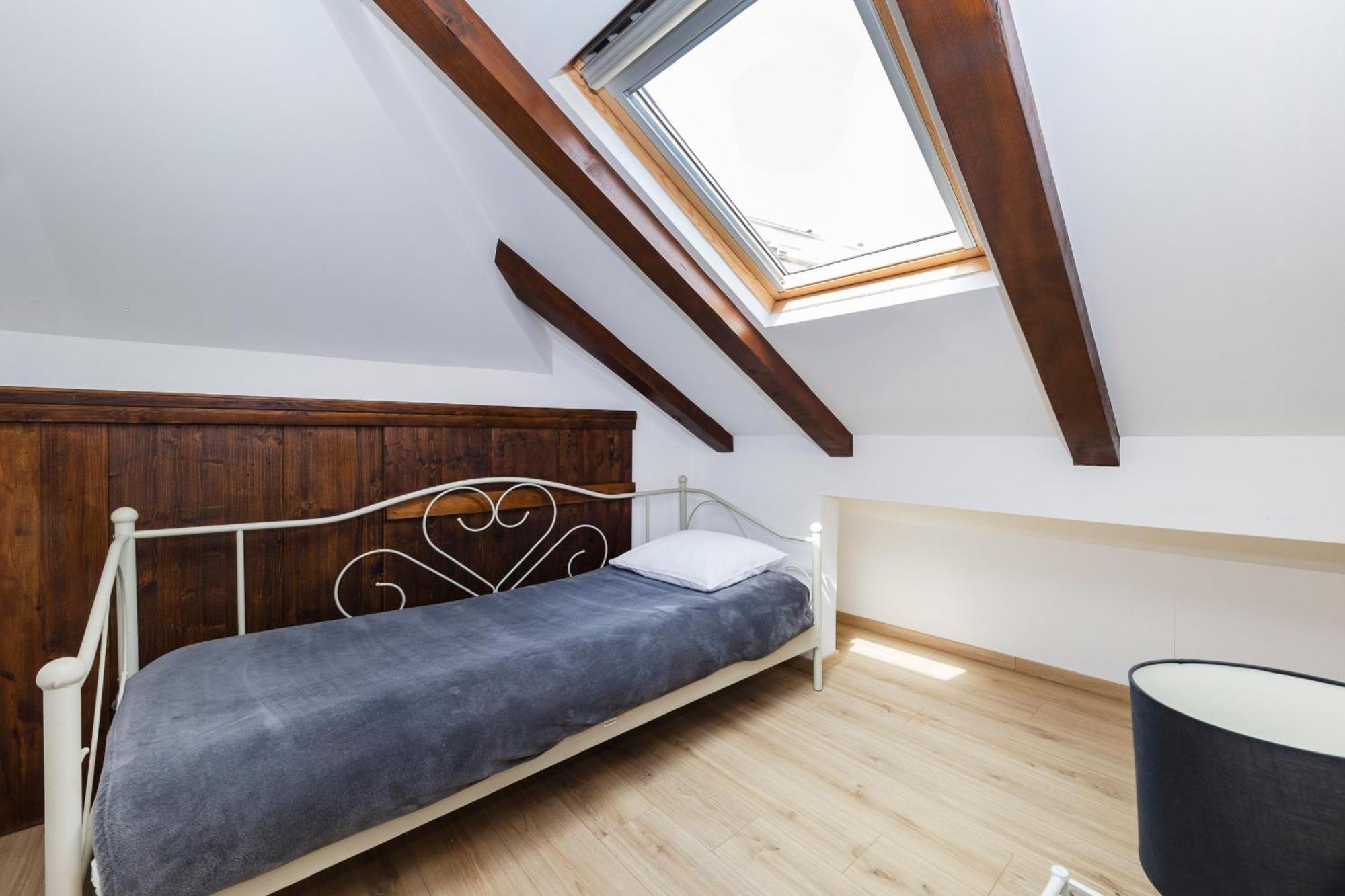 Nikky 2Br Apt. In Old Town Centre Apartment *